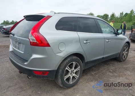 2013 Volvo Xc60 T6 z USA, uszkodzony, nr VIN YV4902DZ4D2425921